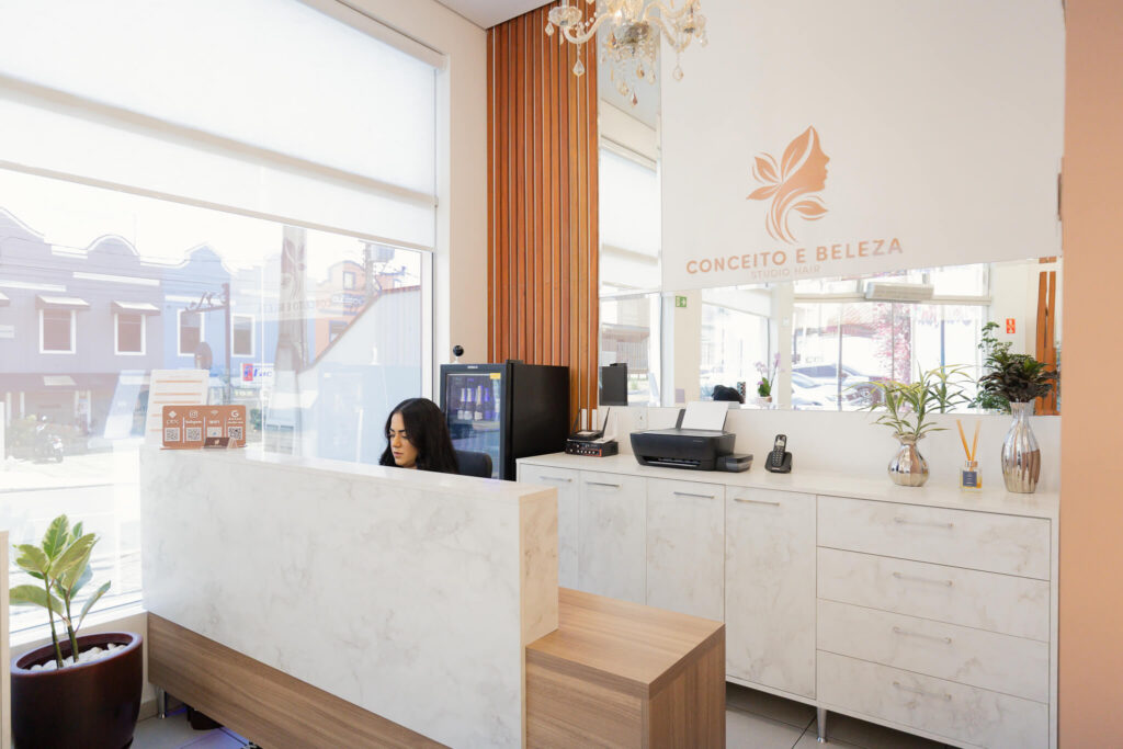 Conceito e Beleza Studio Hair